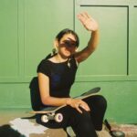 Lizzie Armanto Instagram - Sunshine on my mind & in my new profile pic by @nijmeddin 💚