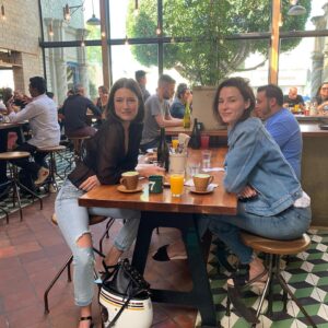 Loan Chabanol Instagram - One of my dearest friend @lindanyvltova is in town and we love having her here 💛 #wedoittogether #friendship #yogis #life #love