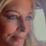 Loana Petrucciani Instagram - Prête pour le travail en route pour Paris… Bisous mes loulous 💖 et oui j’ai mis mes lentilles pour faire joli j’aime changer, voilà ça empêchera certains commentaires mais le principal c’est que je pense à vous et avec plaisir depuis toujours….. 💖 loana #beauty ##frenchgirl #miroir #naturalmakeup #loveyou #influenceuse #romantic #women #selfie #love #heart #sweet #friends #blondebombshell #love #heart #sweet #friends #blondebombshell #🧡 Mes loulous juste pour vous rappeler que si vous voulez faire une dédicace personnalisé de moi à qui vous voulez ou même vous même pour n’importe quelle occasion ou juste pour faire plaisir .. Vous pour pouvez me retrouver sur le site Vidoleo