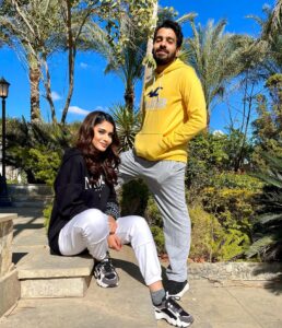 Lobna Ezzat Instagram - وأخيراً مسلسل #أولاد_عابد 🔥 شخصية #قمر أستنونا ١٥ يناير بأذن الله علي @shahid.vod @mbcgrouppr علي قنوات ال mbc يا رب يعجبكم أنا متحمسة جداً أعرف رأيكم لأني بحب كواليس المسلسل دا وبحب كل الكرو بتاعو وبحب العيلة دي إخراج المبدع دكتور @akramfarid1 مساعد مخرج casting director @ibrahimashraaf My acting coach @yassinelesamy