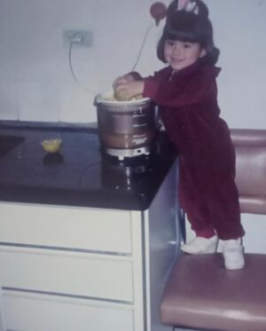 Loide Christina Teixeira Instagram - Today, I'm celebrating another year of my life.Hari ini aku hanya ingin berterima kasih pada Tuhan, sebab telah menambahkan satu tahun lagi dalam hidupku. I pray for more wisdom, grace, and healthy life. A big thank you to everyone who took the time to wish me HBD each of you made my day more special Yay! It’s my birthday 🥳🎉