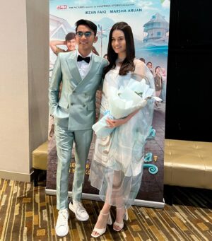 Loide Christina Teixeira Instagram - About last night 
Gala Premiere Film @nagihjanjicinta akan Tayang tgl 8 Desember 2022 di Bioskop
CONGRATS ALL CAST 💙✨

Dress by @savlavin
