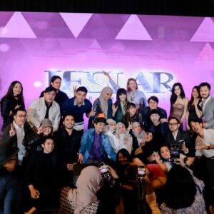 Loide Christina Teixeira Instagram - Dream Come True Mimpi seorang anak sumatra yang merantau ke Jakarta satu persatu terwujud mulai dari leslar Entertainment, sekarang Leslar Records @rizkybillar @lestykejora semangat terus gel, bangga gw telah menjadi saksi sejarah perjalan leslar dari awal sampe sekarang, keep moving forward 🔥