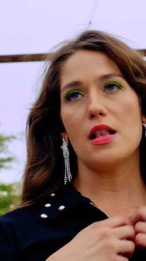 Lola Kirke Instagram - 🌶️ COMMENT BELOW TO SEE THE FULL VIDEO INSTAGRAM HAS DEEMED “EXCELLENT BUT TOO SPICY”🌶️(ok maybe just the “too spicy” part but whatever).

#allmyexesliveinla was:

Directed by @joshuashoemaker
DP: @joseph_castle_333
PA: @andrewlangemusic