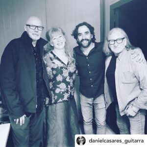Loreena McKennitt Instagram - @danielcasares_guitarra Noches del Botánico 🌿🌺🦋🍂 @loreenamckennitt @hug_the_mod @bouzoukihughes •
•
•
#greencowmusic #conciertodearanjuez #lalunadealejandra #danielcasares #guitarrista #guitarraespañola #guitarra #guitarraflamenca #magiterraneo #arte #musica #concierto #sinfonica #instagood #instaconcert #instaconcierto #instamusica #flamenco #musicians #estepona #malaga #virtuoso #instrumentalmusic #instrumentista #instrumentist #vistuosity #daddario #antoniobernal

Posted @withrepost