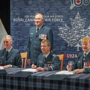 Loreena McKennitt Instagram - After a record-breaking almost 18-year run as an honorary colonel in the Royal Canadian Air Force Loreena is stepping down from the highly-respected and immensely-rewarding civilian role.
 
📖 READ FULL STORY and REMARKS FROM BIO LINK 🔗 @loreenamckennitt 

📸 @rcaf_arc @arc_rcaf and @markmccauley