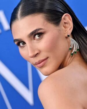 Lorena Andrea Instagram - Last night at the World Premiere for @disneylittlemermaid 🧜🏽‍♀️🦀🐚

Glam Squad ✨💘
Styling @katiebof 
Makeup @allanface 
Hair @ericka_verrett