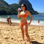 Lorena Comparato Instagram - Ela tá de cabelinho novo ela 💙 e morrendo de saudades do paulista mais carioca de Los Angeles @arthurdeucher