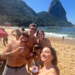 Lorena Comparato Instagram - Ela tá de cabelinho novo ela 💙 e morrendo de saudades do paulista mais carioca de Los Angeles @arthurdeucher