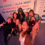 Lorena Comparato Instagram - Sempre @QUEREMOS ♥️ que festival FANTÁSTICO . que noite maravilhosa !!! que SHOWS e quantas pessoas queridas encontrei: minha vizinha igualmente cheia de histórias e vício em trabalho, meu futuro par romântico preferido, minha chará bff que não conhecia pessoalmente e seu marido satisfação, meu par romântico eterno, minha irmã de Paraty, a baiana mais carioca, a carioca mais baiana, minha mama atriz, o casal do carnaval, minha ídola de adolescente, um dos melhores RPs do Brasil com sabre de luz, o DJAVAN e tantas outras pessoas especiais. Vocês conseguem adivinhar quem sao?! Foi Inesquecível! thanks @galvaoleo✨