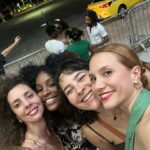 Lorena Comparato Instagram - Sempre @QUEREMOS ♥️ que festival FANTÁSTICO . que noite maravilhosa !!! que SHOWS e quantas pessoas queridas encontrei: minha vizinha igualmente cheia de histórias e vício em trabalho, meu futuro par romântico preferido, minha chará bff que não conhecia pessoalmente e seu marido satisfação, meu par romântico eterno, minha irmã de Paraty, a baiana mais carioca, a carioca mais baiana, minha mama atriz, o casal do carnaval, minha ídola de adolescente, um dos melhores RPs do Brasil com sabre de luz, o DJAVAN e tantas outras pessoas especiais. Vocês conseguem adivinhar quem sao?! Foi Inesquecível! thanks @galvaoleo✨