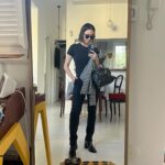 Lorena Comparato Instagram - Uma delícia de espetáculo 🩵 com uma das melhores companhias minha afilhada @flora.cronemberger ✨ o espetáculo @kafkabonecaviajante vai em Maio para Curitiba, Goiânia, Belém e Fortaleza !!! Não deixem de assistir !!! @alessandramaestrini @carolgarciabarbolo @lilianvaleska @andre_dias estão arrasando !!! Parabéns @rafaelprimot @joaofonsek1 @tonylucchesi e TODA EQUIPE !!! 🎭 e a ida pro @shoppingdagavea me fez voltar a infância vendo a @enfimenfant e @livraria_malasartes ♥️ e ainda fui confundida com Carol Garcia !!! Hahahah uma honra !!!