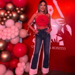 Lorena Gómez Instagram - Celebré mi cumpleaños con todas las personas que quiero y no podría haber recibido un regalo mejor. Cada abrazo, cada sonrisa compartida y cada mirada cómplice, hicieron que me sintiera más afortunada todavía. Compartir también mi nueva canción y ver vuestras reacciones, apoyo y tanto cariño fue algo que jamás olvidaré. Gracias de corazón por tantas llamadas, mensajes y dedicatorias. Os sentí muy cerca en todo momento ✨ Ahora sí, comienza para mí un año muy importante ❤️ Os quiero siempre ✨ Gracias @dulceculpa.madrid por la tarta tan increíble y a @merakiballoonevents por decorarlo todo precioso. A ti amiga @tamara_press que no se puede tener más gusto con esa #candybar ❤️ A @restauranteabascal y @marcobuddha_ por el trato y cariño 🙏🏻 @idolyagency_official sois las mejores ✨