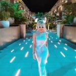 Lorena Herrera Instagram - Conoces #costamujeres ? Es la nueva zona Turística del caribe Mexicano!! Justo frente a Isla Mujeres ya que pertenece a la Isla, Muy cerquita de #cancun Encontrarás #resorts Espectaculares! Cómo @cataloniaresorts Antes de viajar a otros países conozcamos el nuestro qué es Lo Máximo!!😀🏝️🏖️🌴 La vida se construye de instante en instante así que procuremos Siempre la mejor actitud!! #becatalonia #Felizmartes #beach #playa #travel #vacation #nature #quintanaroo