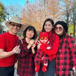 Lorene Ren Instagram - 年初二🧨 任家人來拜年囉👨‍👩‍👧‍👧👶🏻🧧 中午陪媽媽回娘家 外婆已經102歲囉 身體依舊很健康 只是有點失智了 我收下外婆給的壓歲紅包後 自己也有準備紅包給外婆 她一開始不收，說「等妳開始賺錢再包給我」 我強調說「外婆，我已經工作很多年囉」 她才很開心的收下紅包～ 過沒有十分鐘外婆又要給我紅包 因為她忘記剛剛已經給過了 也忘了我剛剛包紅包給她😂 平安健康就是福❤️ 祝福我的外婆也祝福大家唷～