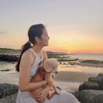 Lorene Ren Instagram - 趁好天氣帶小賓出來走走🐶☀️ 大家平常都會帶家裡的毛小孩去哪呢？