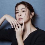 Lorene Ren Instagram - 星期一來點美美的✨ @boucheron #boucheron @versace #versace Makeup @backstagejimywu Hair @xenterhuang Photo @sunshinestudio09