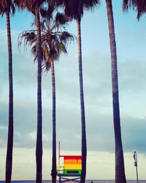 Lori Petty Instagram - - morning walk #venicebeach #pride 💜❤️💙 I love u xx