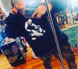 Lori Petty Instagram - - @yardgyal 👑 on the ones and twos on my delicious hoodie. Check the legend’s page for info. #belindabecker 💜💙❤️
