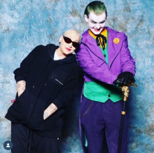 Lori Petty Instagram - - thank you #Seattle y’all been so kind xx and thank you @emeraldcitycomiccon @nickcompoop93 is the Joker 💜❤️😘