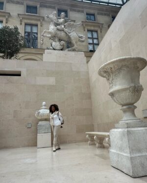 Lorraine Toussaint Instagram - A day at the museum. 🤍