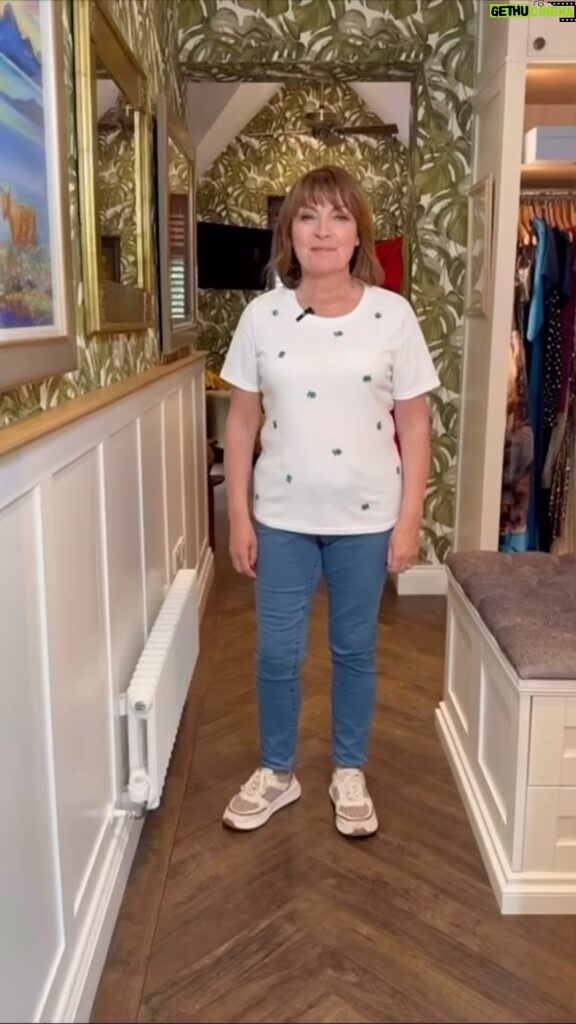 Lorraine Kelly Instagram - Love these @bonmarche jeans #ad So comfortable and stylish and such great value Repost Lorraine showing us some of her favourite pieces from our denim shop 👖 Shop the collection through the link in our bio… #bonmarcheperfectfit #denimshop #highstreetfashion #denimjeans #highstreetstyle #dresstoimpress