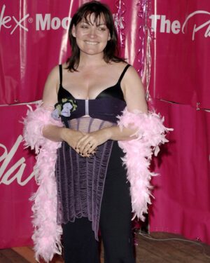 Lorraine Kelly Instagram - Lorraine Kelly shares the best moments of 40 years in broadcasting ❤️ 

Looking back on her unforgettable career highlights, Lorraine recalled backing life-saving charities and being serenaded by none other than Hollywood star George Clooney 😍

Read more via the link in our bio.