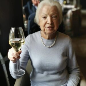 Lorraine Kelly Instagram - Happy Mother’s Day to my brave lovely mum - coping with a tough illness and still able to (occasionally) say cheers! and always living each day to the full! ❤️ #love #mothersday #brave #inspiration