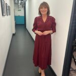 Lorraine Kelly Instagram - Todays dress - @ghostfashion Thanks to @helenhandmakeup @danniiwhitemanstylist