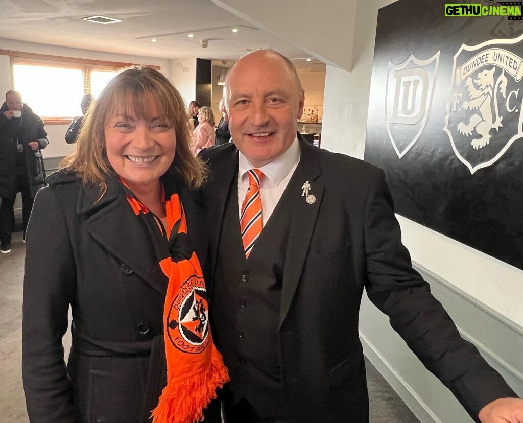 Lorraine Kelly Instagram - Was just talking about this legend last week with @mrrichardgadd star and writer of #babyreindeer - so good to see Maurice Malpas at #tannadice @dundeeunitedfc #legend