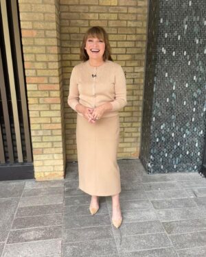 Lorraine Kelly Instagram - Todays look cardigan @zara and skirt @karen_millen - so glad I behaved myself last night! Thanks @bronaghwebster @helenhandmakeup