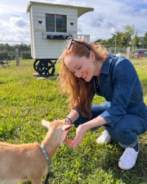 Lotte Verbeek Instagram - Had the most wonderful time staying at @buitengoeddegaard this weekend in the sweet south of Hollland, close to where I was raised. Adored meeting our lovely hosts Anja & Bas who have been running this fabulous property for quite some time. Befriended some cute little baby goats along the way 🥰💕