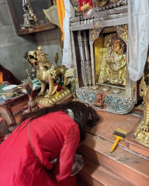 Lotus Wang Instagram - 感恩慈悲的上師菩曼仁波切🙏開示🙏
要我們當一個好人&慈悲的人🙏
謝謝仁波切帶領我們念經🙏慈悲的綠度母🙏
金剛亥母聖誕🙏蓮花生大士閉關🙏掛天馬旗🙏繞塔🙏餵魚🙏
感恩諸佛菩薩加持🙏
珍惜當下🙏
謝謝一切的善因緣🙏

#尼泊爾
#慈悲佛塔
#滿願塔
#猴子廟
#石頭浮出的綠度母
#感恩一切最好的安排
#Candy繶帆
#我是保庇天后王彩樺
#天佑台灣