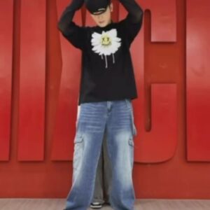 Lotus Wang Instagram - 謝謝帥兒🥳小樂 吳思賢跟庭庭一起跳舞💃謝謝孩子們給我最棒的母親節禮物🎁媽咪很開心😍祝天下所有媽媽母親節快樂❤️❤️❤️