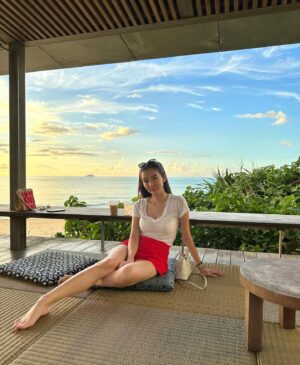 Louisa Mak Instagram - Weekend快閃沖繩
#3日2夜
#28度水
#divebuddy育成計畫