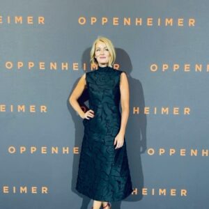 Louise Lombard Instagram - What an honor to be a part of such a profoundly powerful movie 🔥

#oppenheimermovie