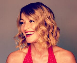 Louise Lombard Instagram - Haven’t been here for a minute…how’s everyone doing? ✨❤️

#excitingtimesahead #aftermovie #aftereverhappy #oppenheimer
