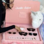 Louise Wong Instagram - 𝔗𝔥𝔞𝔫𝔨 𝔶𝔬𝔲💖🎀🦄 @gentlemonster @jennierubyjane #GENTLEMONSTER #JENTLESALON #GENTLEMONSTERXJENNIE