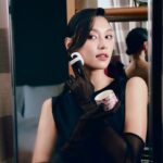Louise Wong Instagram - 進入演藝圈的第三年，榮幸也是第三年參加金像獎這個盛事✨幸運地今年也能獲得提名，當然要尊重場合悉心打扮一番☺️ 今年的妝容也是繼續選用了一直長期合作和支持的 @Guerlain 產品 🤍 全新閃亮波波粉Meteorites💫 和特別新色系眼影再配合Kiss Kiss唇膏，令妝容充滿光澤和粉嫩感💗讓其實剛下飛機沒兩天還在倒時差的我看起來更精神飽滿，Jet lag 退散 👋🏻 @Guerlain #GuerlainMakeup #GuerlainSkincare