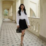 Louise Wong Instagram - Nice to meet you Dior Jolie 🖤 @Dior #DiorSS24