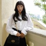 Louise Wong Instagram - Nice to meet you Dior Jolie 🖤 @Dior #DiorSS24