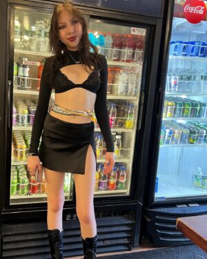 LuLu Lambros Instagram - Bev?