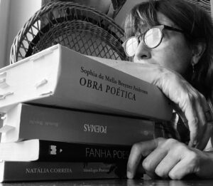 Lúcia Moniz Instagram - Vamos juntar estes e outros poetas para celebrar e não esquecer Abril 

#morenewstocome
#50anos25Abril
#sophiademellobreynerandresen #bertoltbrecht #joséfanha #natáliacorreia 
#AngradoHeroismo
#IlhaTerceira