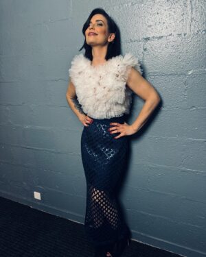 Lucie Bernardoni Instagram - Tenue: @gemymaalouf 

Je les aime 💕
Stylisme @mathieubarthelatcolin 
Coiffure @ludovic.chapalain pour @franckprovostparis 
Makeup @catillonvirginie_makeup