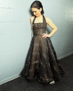 Lucie Bernardoni Instagram - Finale @staracademytf1 

Merci pour tout ! J’y reviendrai plus longuement dans un prochain post. 

Robe: @viviennalorikeet 

Team: ❤️

Stylisme @mathieubarthelatcolin 
Coiffure: @ludovic.chapalain pour @franckprovostparis 
Makeup @catillonvirginie_makeup