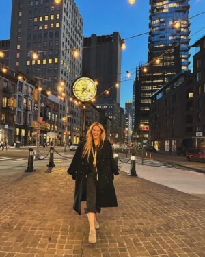 Lucie Jones Instagram - 🗽