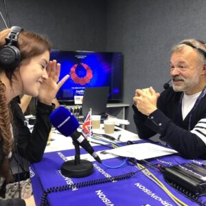 Lucie Jones Instagram - How was this 7 years ago? SEVEN! @eurovision @bbceurovision 

1- @manelnmusic ♥️ 
2- 12 points 🇦🇺 
3- @grahnort ♥️ 
4- @tvsrichardarnold 🇬🇧 
5- @kenbrucepopmaster 👑 
6- legends 🎤 
7- @melgiedroyc 🤩♥️😇
8- BTS 🎥 
9- Early in my @realscottmills love story 😻
10- legends on top building in BEAUT Ukraine 🇺🇦