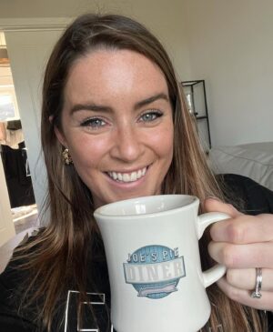 Lucie Jones Instagram - Happy World Theatre Day ⭐️ have fun and play!