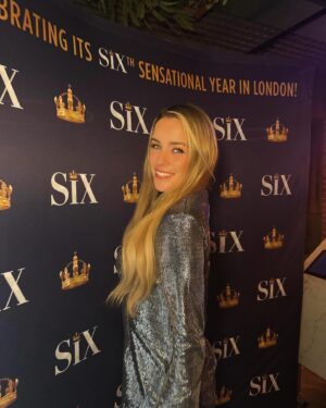 Lucie Jones Instagram - Happy sixth birthday @sixthemusical 💜🤩
