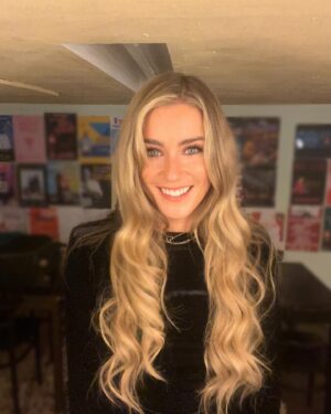 Lucie Jones Instagram - Zurich gig @ the weekend was very fun! Thanks again for coming all that way you lovely legends! 🇨🇭♥️